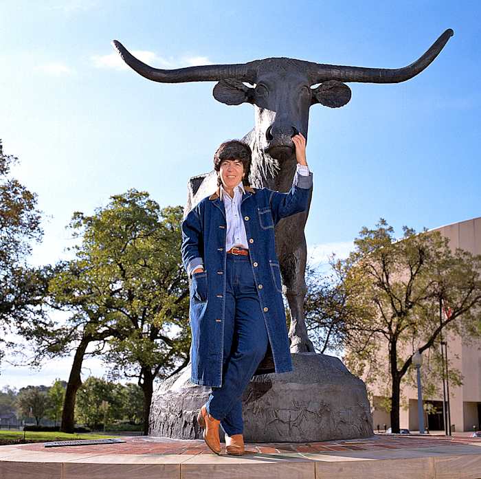 Lopiano was an advocate for the continued existence of the AIAW. 